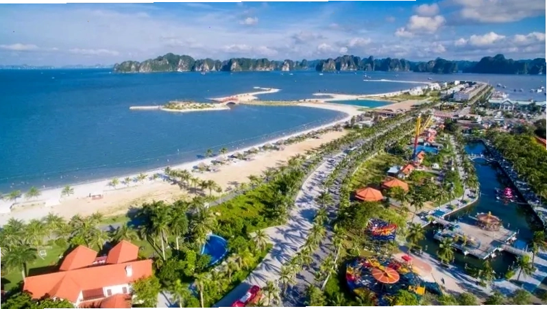 Toàn cảnh vẻ đẹp của đảo Tuần Châu Hạ Long