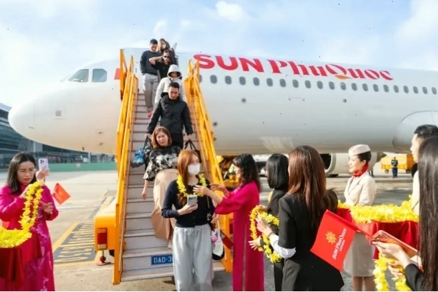 Trải nghiệm đa dạng dịch vụ và cảnh quan trên đỉnh Bà Nà