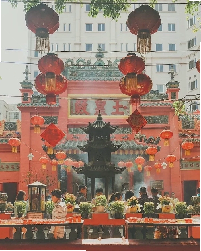 Tượng thờ trong chùa Ngọc Hoàng
