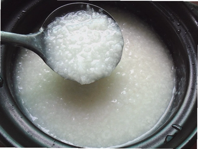 Ướp thịt ếch với các loại gia vị đậm đà