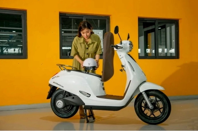 Xe buýt sân bay Nội Bài dừng đón khách