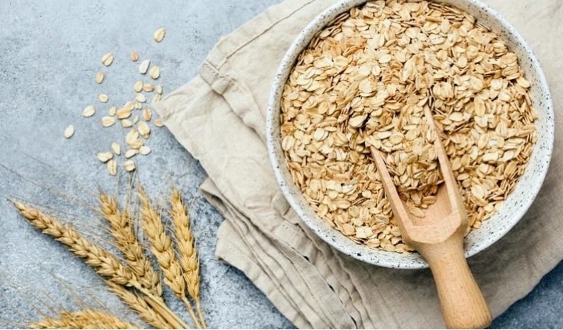 Yến mạch chứa hàm lượng chất xơ cao và nhiều dưỡng chất có lợi