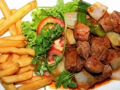 Bí quyết làm bò lúc lắc ngon như nhà hàng, không dai, không khô