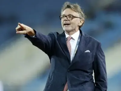 Tiểu sử HLV Troussier người Pháp