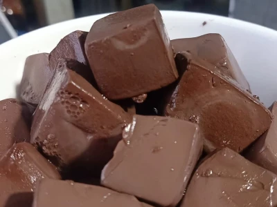 Tác hại của tiết lợn luộc và những ai không nên ăn