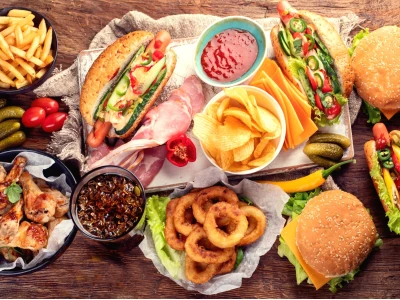 Tác hại khôn lường của đồ ăn nhanh đối với sức khỏe và cân nặng