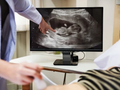 Thai nhi 10 tuần phát triển như thế nào và những thay đổi mẹ bầu cần biết