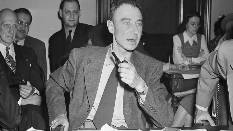 Đời sống cá nhân và chính trị của Robert Oppenheimer 5