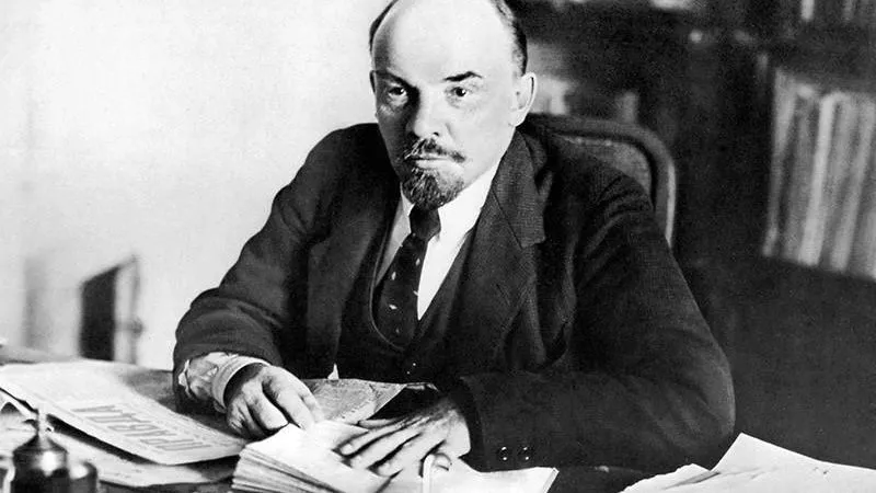 Tiểu sử của Lenin 3