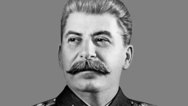 Stalin phục vụ chính quyền của Lenin 8