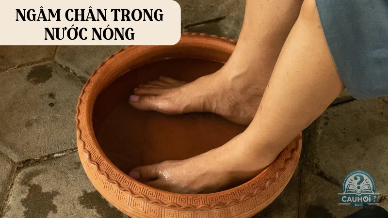 Cách hạ huyết áp nhanh bằng ngâm chân trong nước nóng