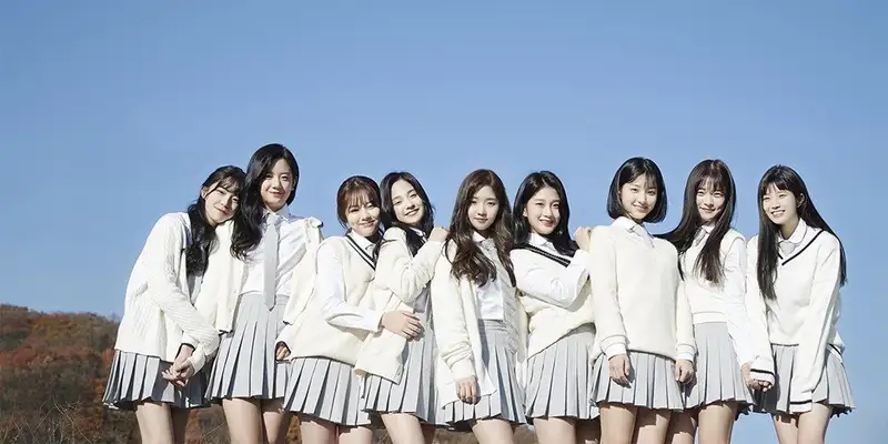 Một số hoạt động của Fromis 9 4