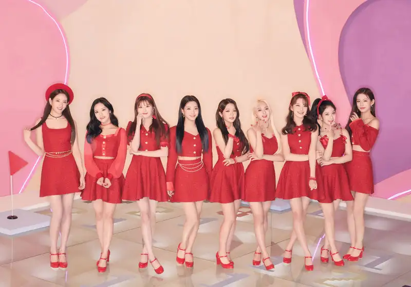 Một số hoạt động của Fromis 9 7