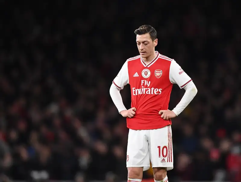 Phong cách thi đấu của Mesut Ozil 5