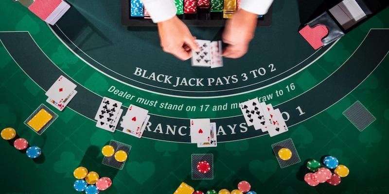 Lượt nút bài trong tựa game bài blackjack tại 789Club